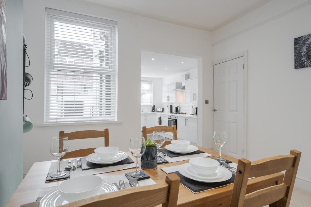 Apartment Denebank - Strictly No Parties Liverpool